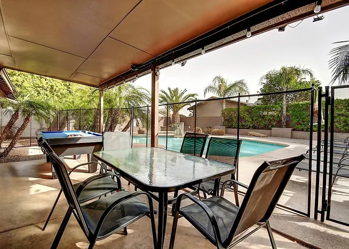 Thetatum Retreat Holiday home Phoenix